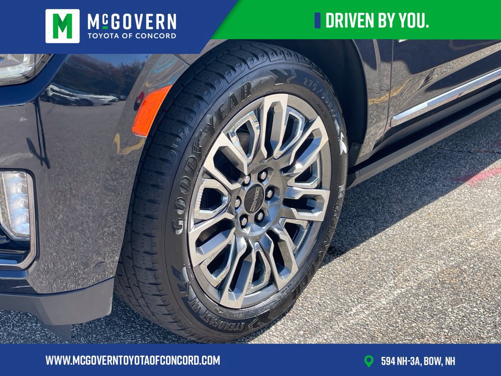 Used 2023 GMC Yukon XL Denali Ultimate AWD/4WD image 9