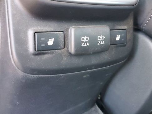 Certified 2022 Subaru Outback Limited AWD/4WD image 12
