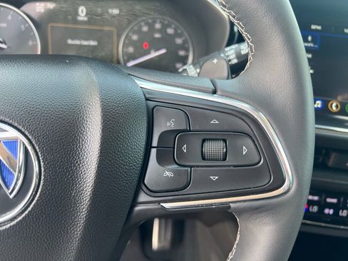 Used 2023 Buick Envision Essence w/ Sport Touring Package AWD/4WD image 38