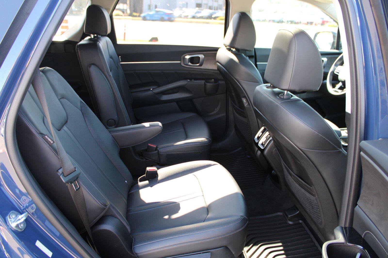 Used 2024 Kia Sorento SX AWD/4WD image 12