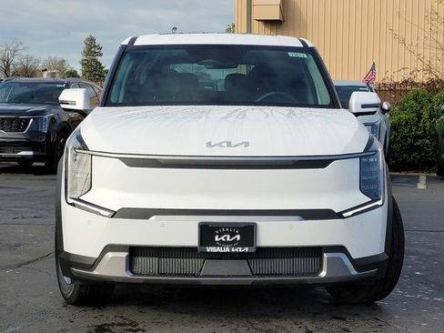 New 2026 Kia EV9 Light image 2