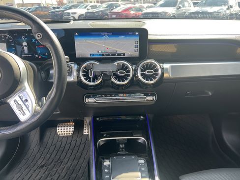 Certified 2021 Mercedes-Benz GLB 35 AMG 4MATIC image 31