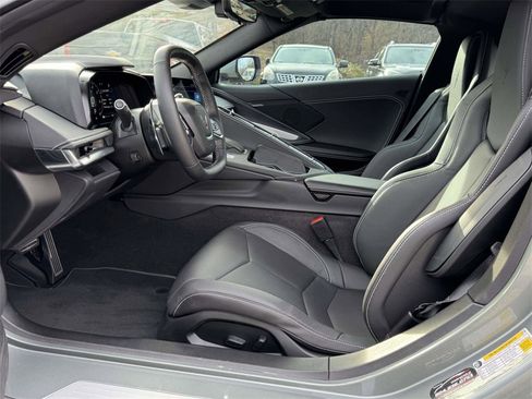 Used 2024 Chevrolet Corvette Stingray Coupe w/ Z51 Performance Package image 19