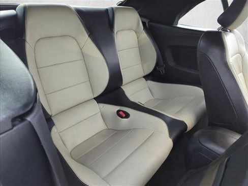 Used 2017 Ford Mustang Premium image 20