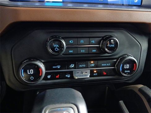 Certified 2024 Ford Bronco Outer Banks image 16