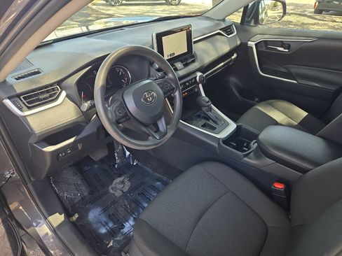 Used 2024 Toyota RAV4 XLE FWD image 9