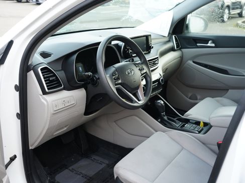 Used 2020 Hyundai Tucson SE image 15
