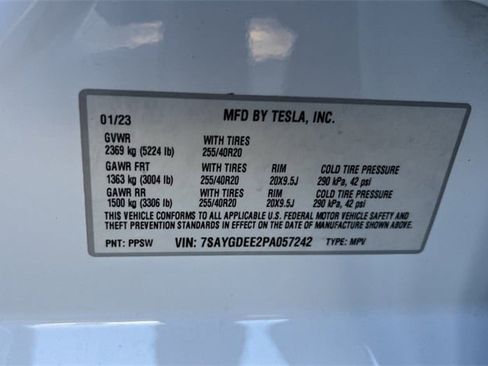 Used 2023 Tesla Model Y Long Range image 35