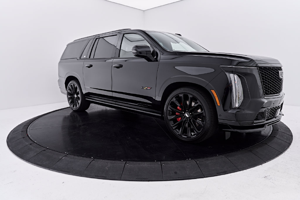Used 2026 Cadillac Escalade ESV V w/ LPO, ONYX Package AWD/4WD image 17