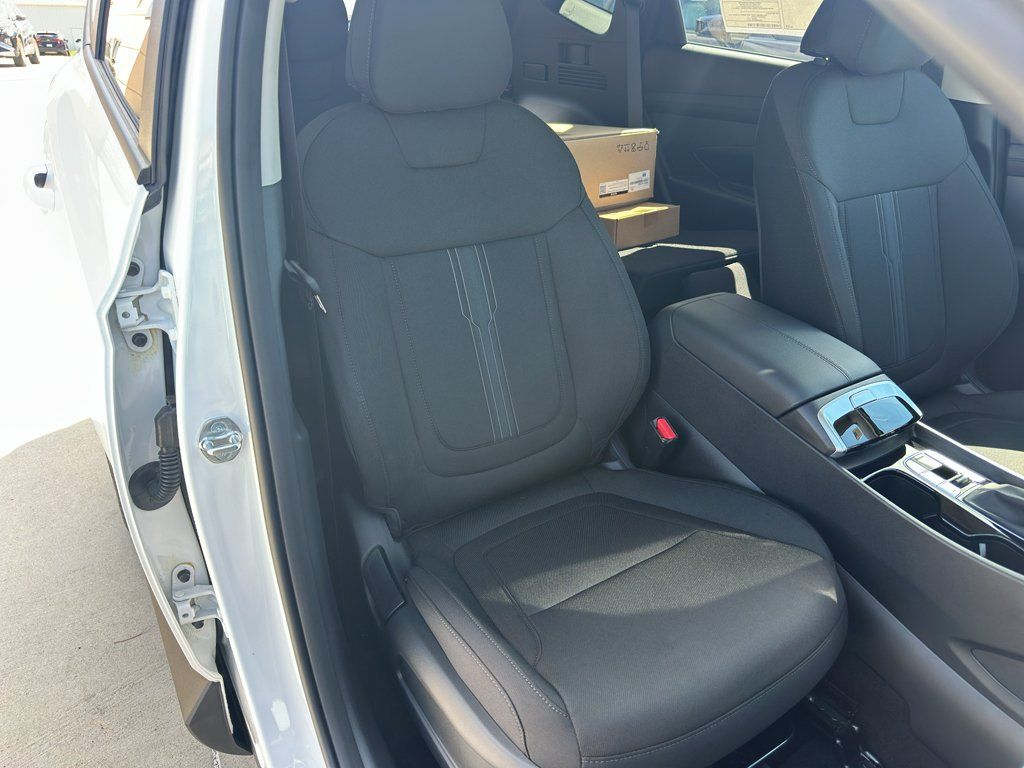 New 2026 Hyundai Tucson SEL Plus FWD image 32