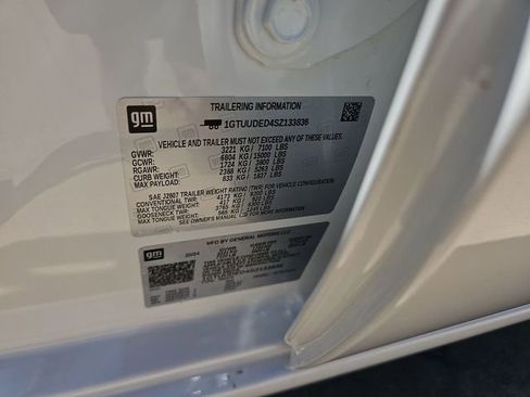 Used 2025 GMC Sierra 1500 SLT image 32