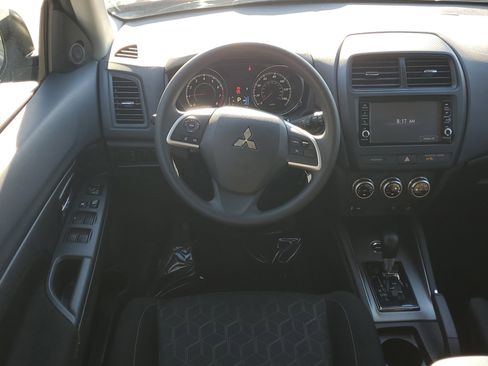 Used 2025 Mitsubishi Outlander Sport LE image 15