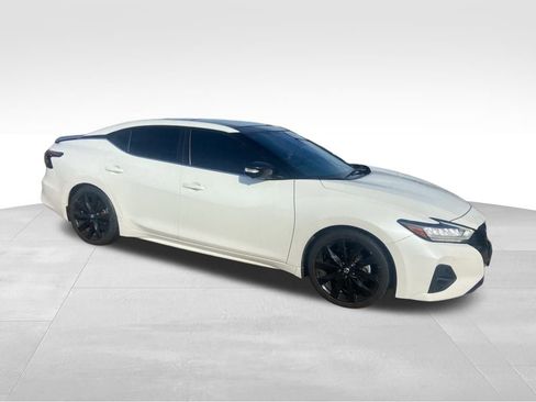 Used 2021 Nissan Maxima SR w/ Sport Mat Group image 7