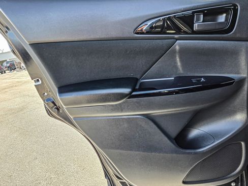 Used 2022 Mitsubishi Eclipse Cross LE image 28