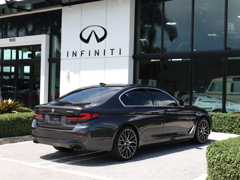 Used 2021 BMW 530i xDrive AWD/4WD image 4