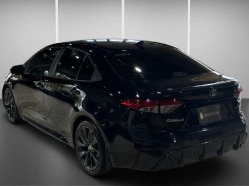 Used 2025 Toyota Corolla XSE FWD image 11