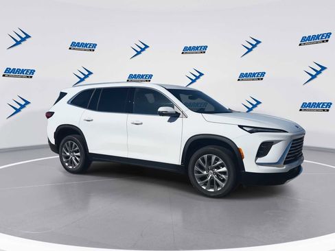 New 2026 Buick Enclave Preferred image 2