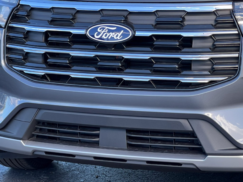Used 2027 Ford Explorer Active w/ Active Comfort Package AWD/4WD image 39