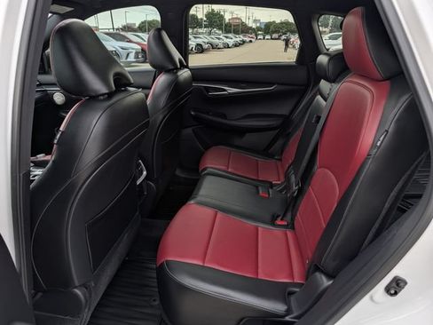 Used 2024 INFINITI QX50 Sport AWD/4WD image 30