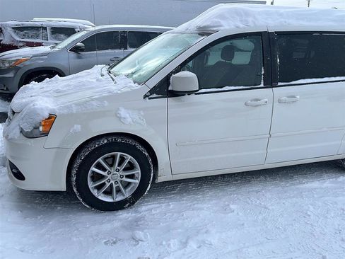 Used 2013 Dodge Grand Caravan SXT w/ UConnect Hands-Free Group image 6