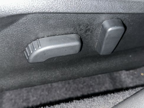 Used 2023 Subaru Crosstrek 2.5i Limited w/ Moonroof Package image 19