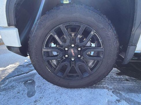 Certified 2025 GMC Sierra 1500 AT4 w/ Technology Package image 9