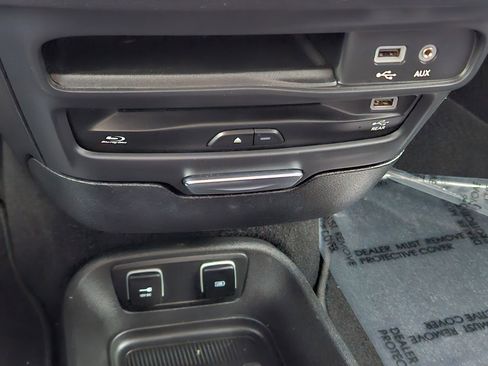 Used 2020 Chrysler Pacifica Touring-L Plus image 28