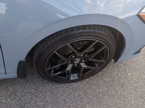 Used 2024 Honda Civic Sport Touring image 9