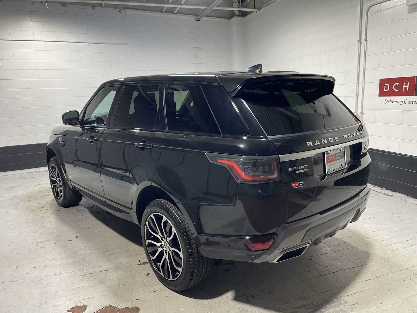Used 2019 Land Rover Range Rover Sport HSE AWD/4WD image 4