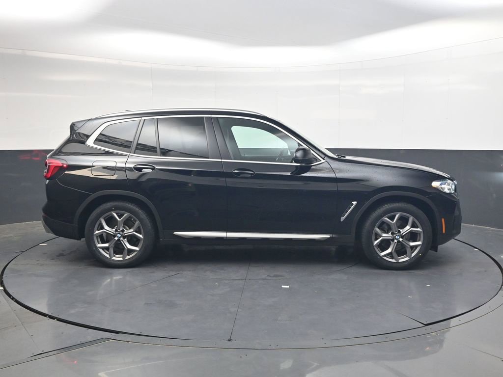 Used 2024 BMW X3 sDrive30i w/ Convenience Package RWD image 3