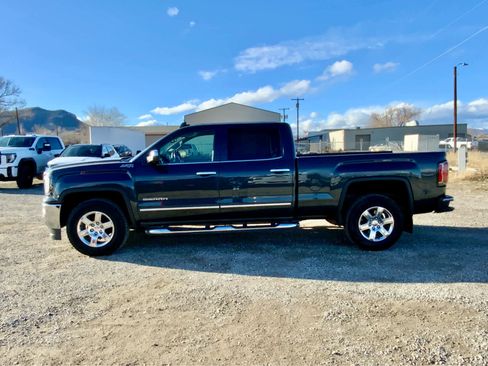 Used 2018 GMC Sierra 1500 SLT w/ SLT Preferred Package image 2