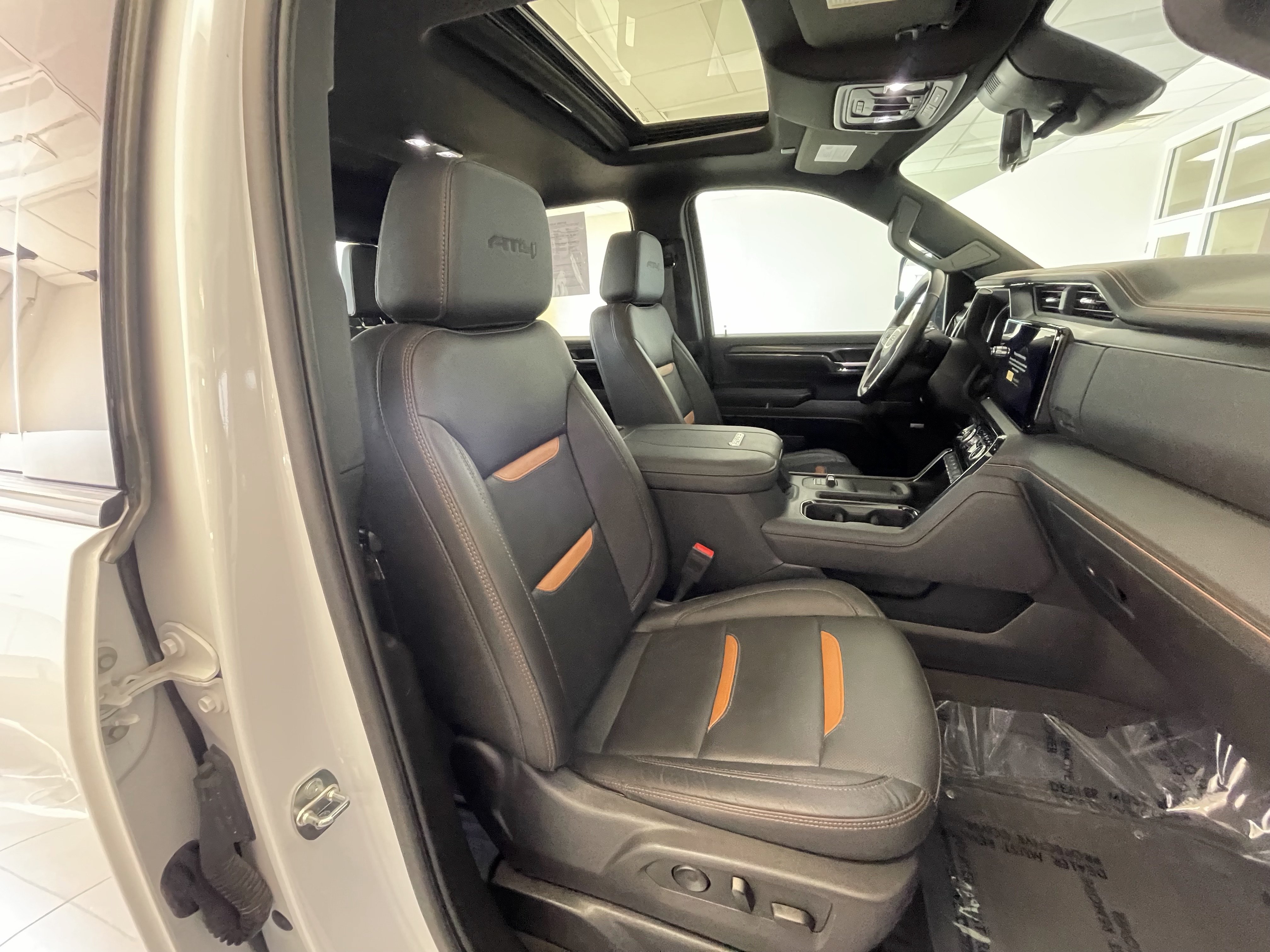 Certified 2024 GMC Sierra 3500 AT4 w/ AT4 Premium Plus Package AWD/4WD image 16