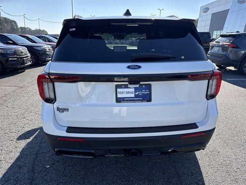 New 2026 Ford Explorer ST-Line w/ ST-Line Street Pack image 6