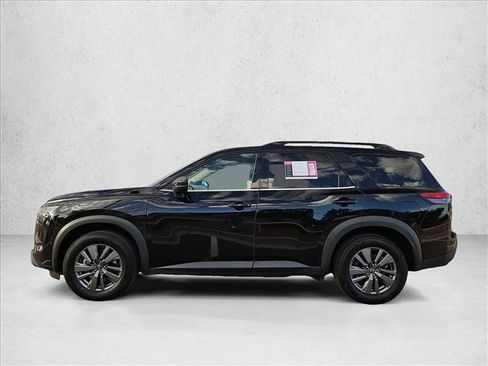 Used 2024 Nissan Pathfinder SV FWD image 9