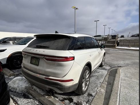 Used 2021 Lincoln Corsair AWD w/ Premium Package image 3