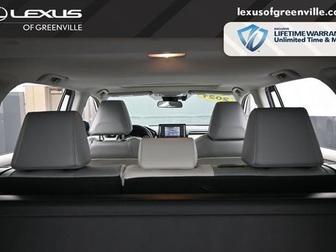 Used 2021 Toyota RAV4 XLE Premium AWD/4WD image 31