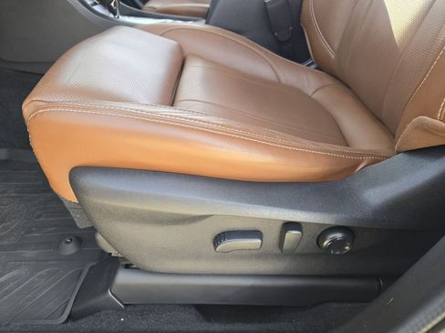 Used 2023 Subaru Ascent Touring image 25