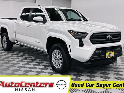 Used 2025 Toyota Tacoma SR5 AWD/4WD image 1