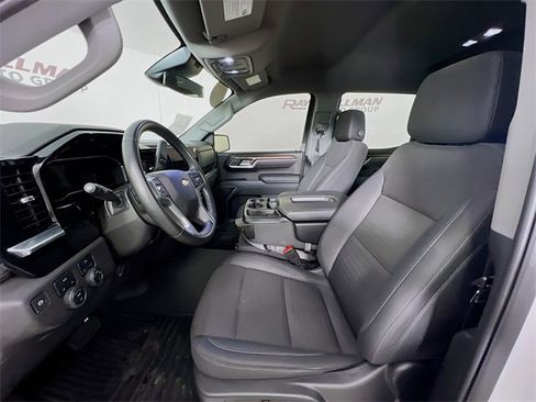 Used 2025 Chevrolet Silverado 1500 LT image 10