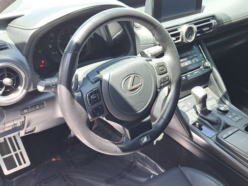 Certified 2022 Lexus IS 350 F Sport image 19