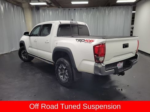 Used 2016 Toyota Tacoma TRD Off-Road w/ Towing Package AWD/4WD image 6