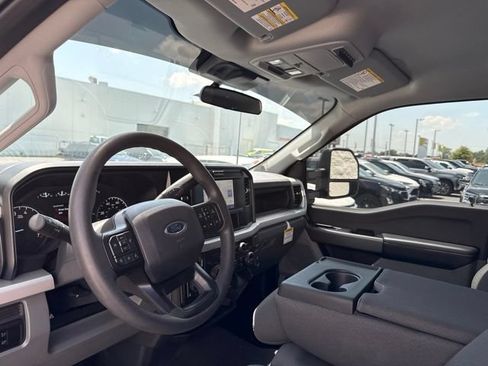 Used 2025 Ford F250 XL w/ STX Appearance Package AWD/4WD image 13