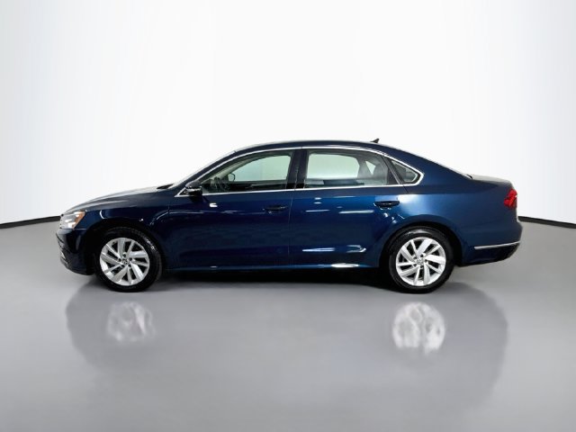 Used 2018 Volkswagen Passat 2.0T SE FWD image 6