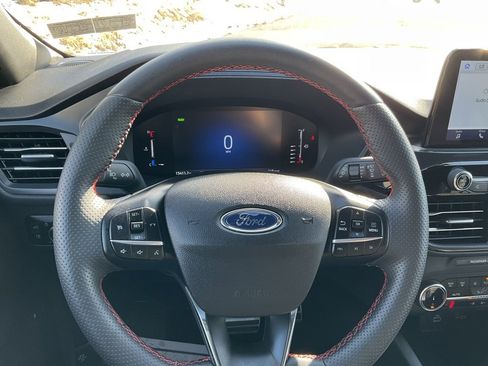 Used 2023 Ford Escape ST-Line Select image 7