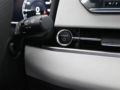 New 2025 Mitsubishi Outlander SEL image 28