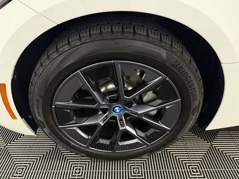 Used 2023 BMW i4 eDrive40 w/ Premium Package RWD image 10