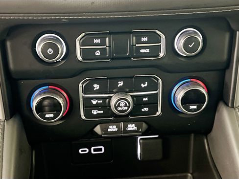 Used 2023 Chevrolet Tahoe LS image 27