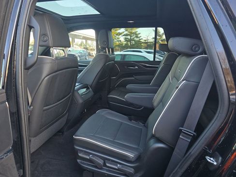 Used 2024 Cadillac Escalade Sport w/ LPO, Floor Liner Package image 4