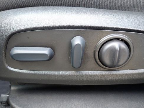 Used 2022 Chevrolet Equinox LT image 19