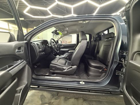 Used 2019 Chevrolet Colorado ZR2 w/ ZR2 Dusk Special Edition AWD/4WD image 11